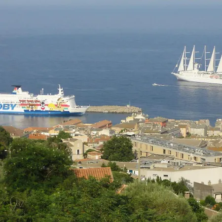 Charmantes 792 Route Inferieure De Cardo Apartment