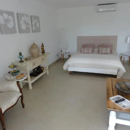 Charmantes 792 Route Inferieure De Cardo * Bastia (Corsica)